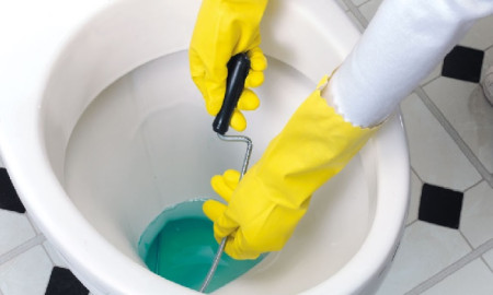 Thông bồn cầu nghẹt Môi Trường Xanh giá rẻ, LH: 090 999 6570