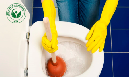 4 cách thông bồn cầu tại nhà không tốn phí