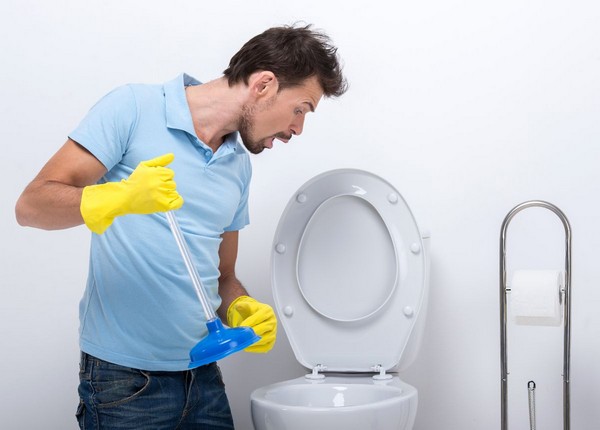 Thông bồn cầu giá rẻ