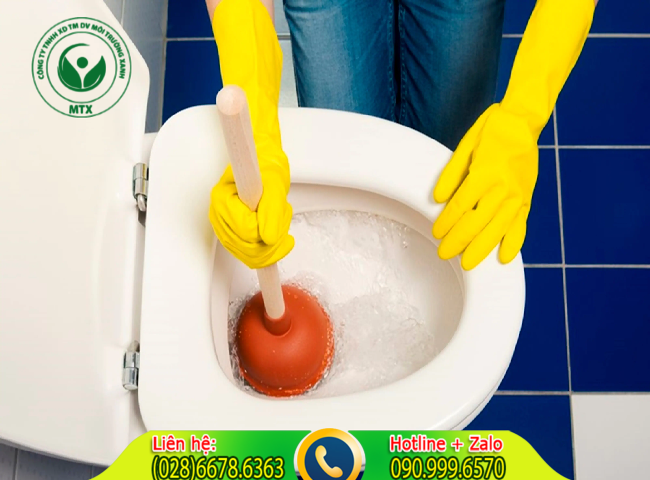 C&aacute;ch th&ocirc;ng bồn cầu tại nh&agrave; hiệu quả v&agrave; nhanh ch&oacute;ng
