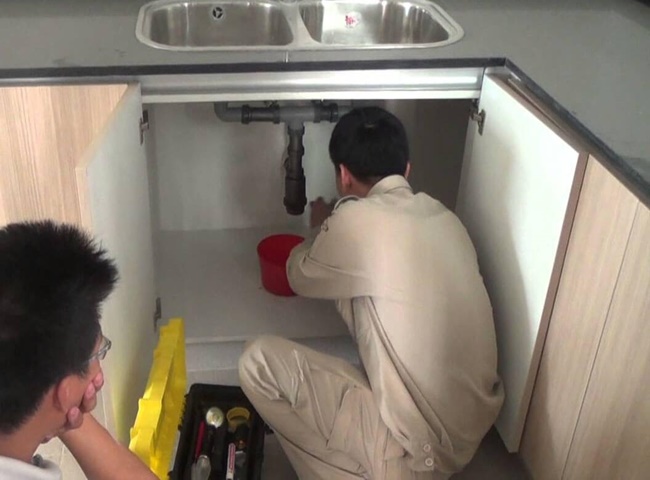 Thợ t&ocirc;ng bồn rửa ch&eacute;n quận 6 c&oacute; mặt nhanh ch&oacute;ng