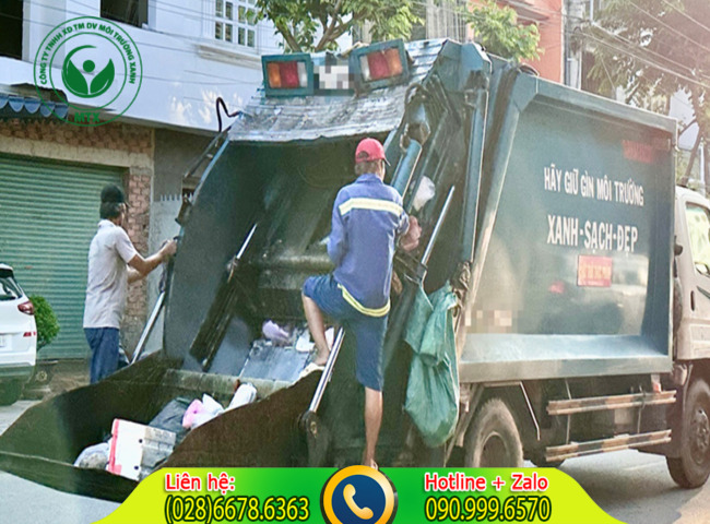 Dịch vụ thu gom r&aacute;c thải sinh hoạt